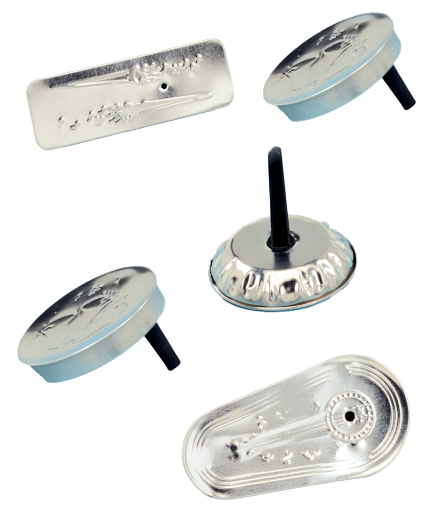 METAL NOISEMAKERS WITH DIMENSIONAL DESIGNS
